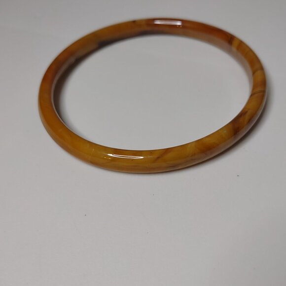 Caramel Colored 8.5 Inch Glass Bangle - Picture 2 of 14